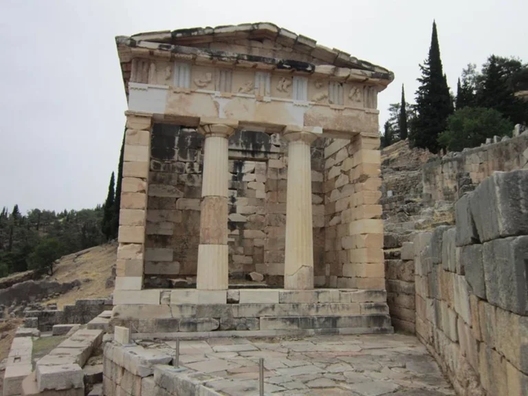 Θησαυροφυλάκιο των Αθηναίων στους Δελφούς (2016)