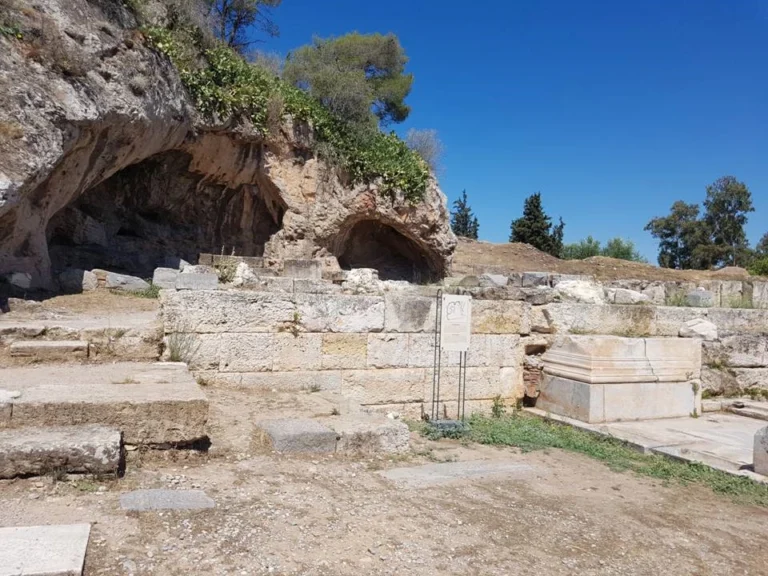 Αρχαιολογικός χόρος στην Ελευσίνα